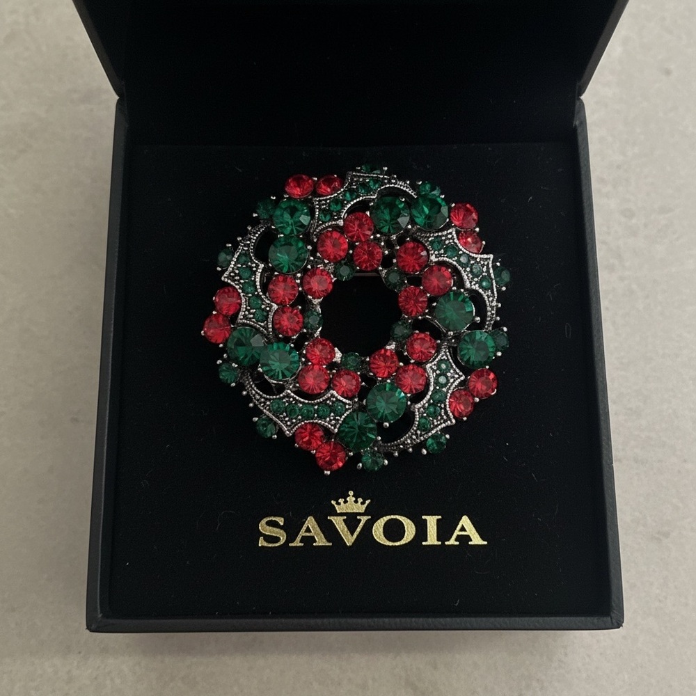 Christmas wreath Crystal Brooch